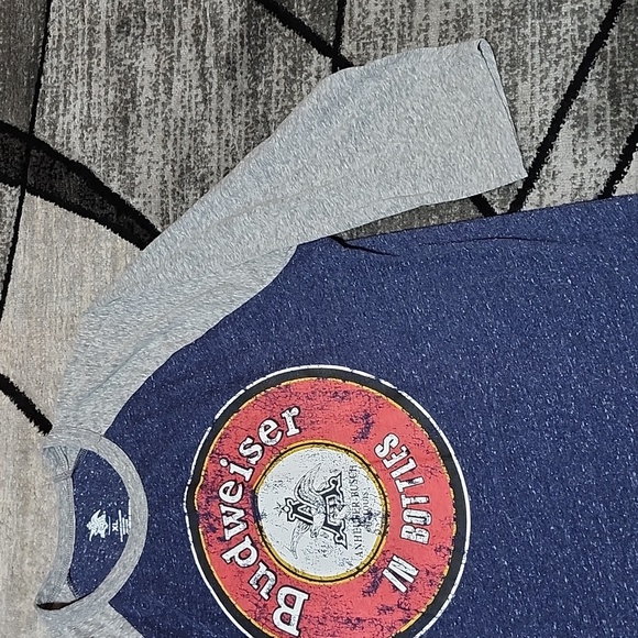 ANHEUSER-BUSCH RETRO BUDWEISER IN BOTTLES 2016 RAGLAN-SLEEVES GRAPHIC TEE-SHIRT - Picture 4 of 11